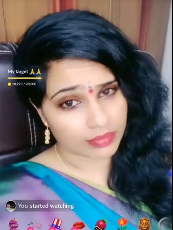 😍Famous Cute Mallu Bujji Showing 121 On Tango Live Exclusive